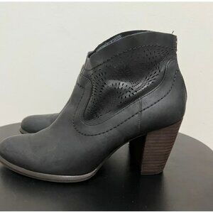 UGG Women's Charlotte Seaweed Perf Ankle Boots